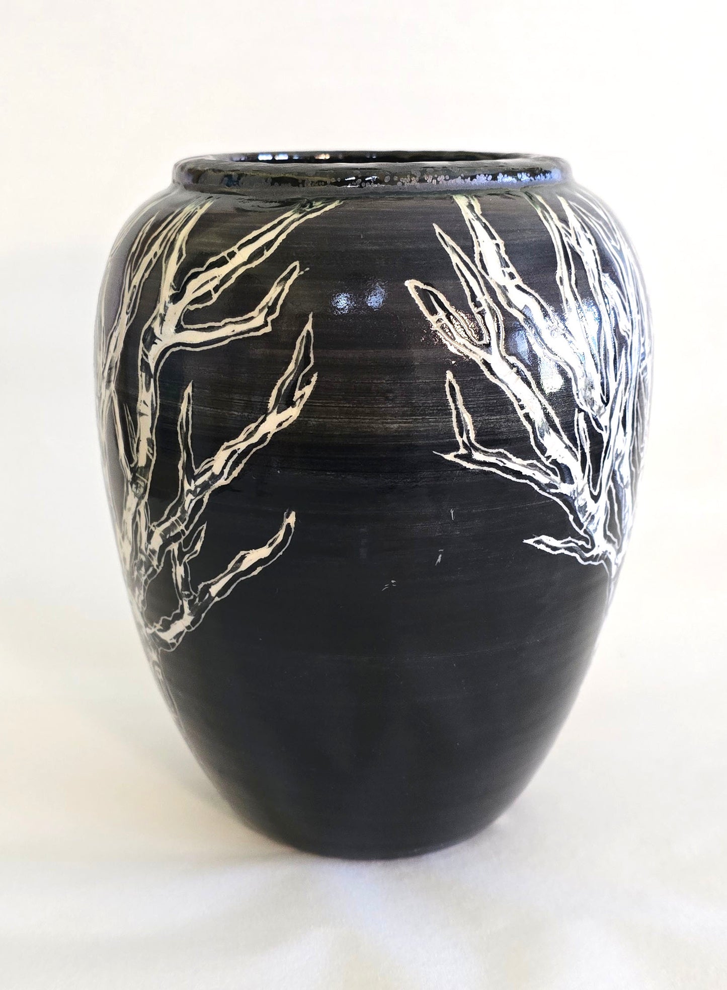 Stoneware Vase with Sgraffito Tree Design – Obsidian Glaze Finish