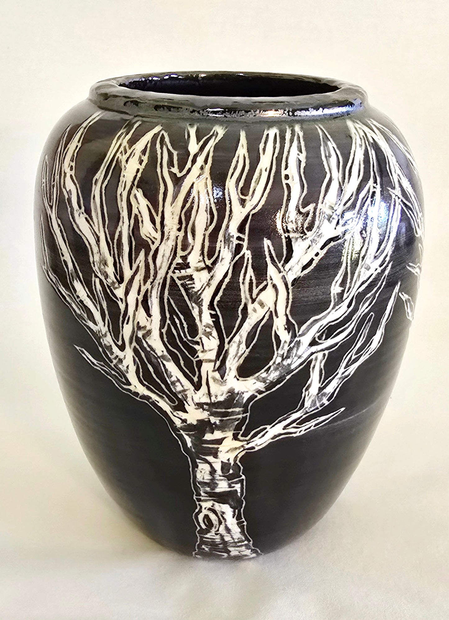 Stoneware Vase with Sgraffito Tree Design – Obsidian Glaze Finish