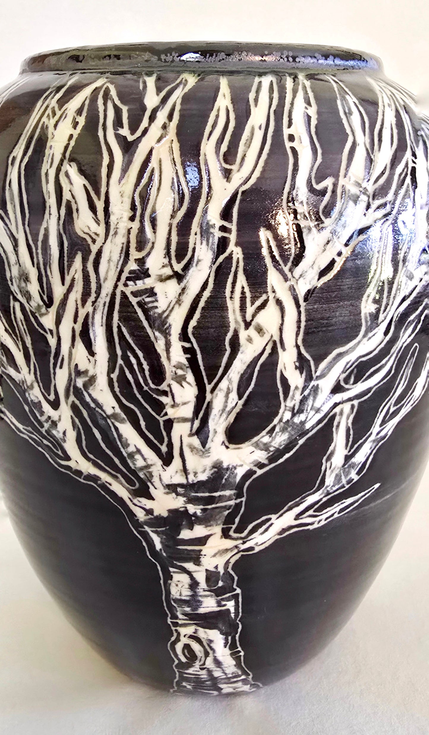Stoneware Vase with Sgraffito Tree Design – Obsidian Glaze Finish